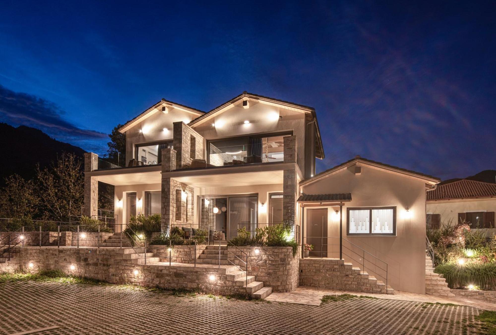 Evora Luxury Suites Mega Chorio 外观 照片