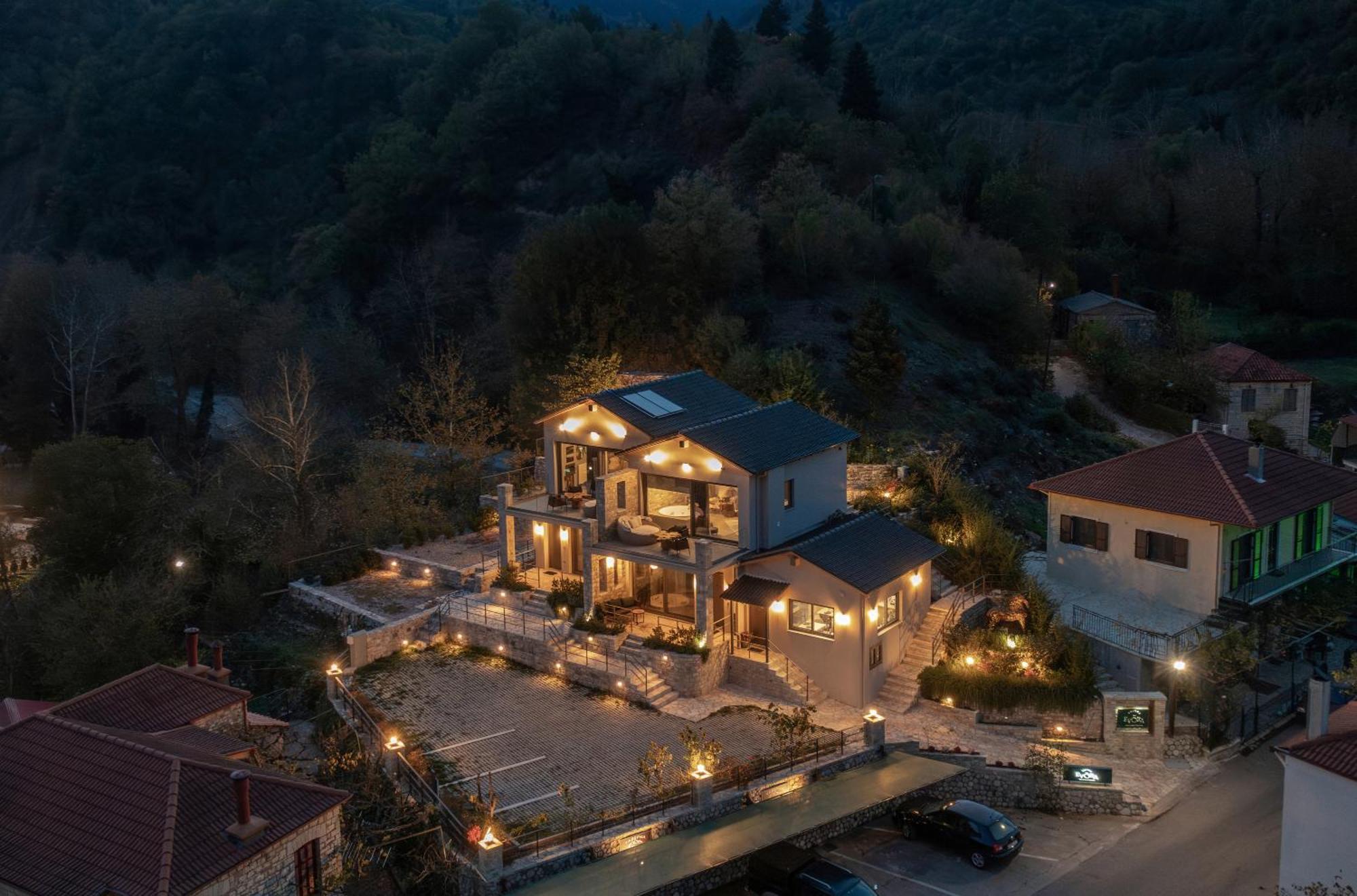 Evora Luxury Suites Mega Chorio 外观 照片