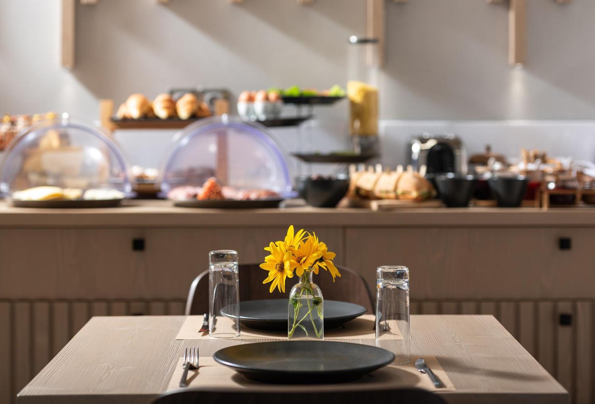 Evora Luxury Suites Mega Chorio 外观 照片