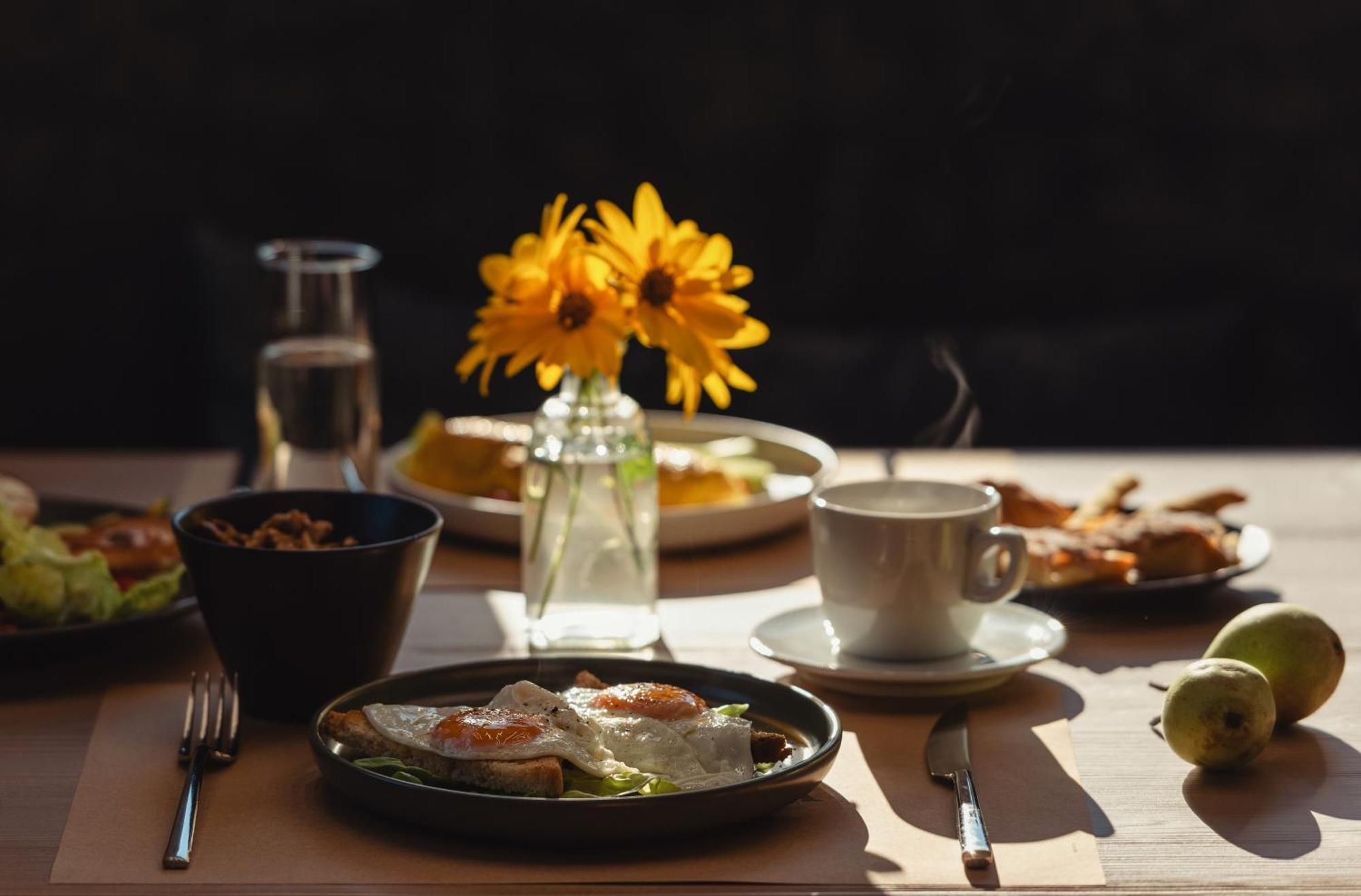 Evora Luxury Suites Mega Chorio 外观 照片