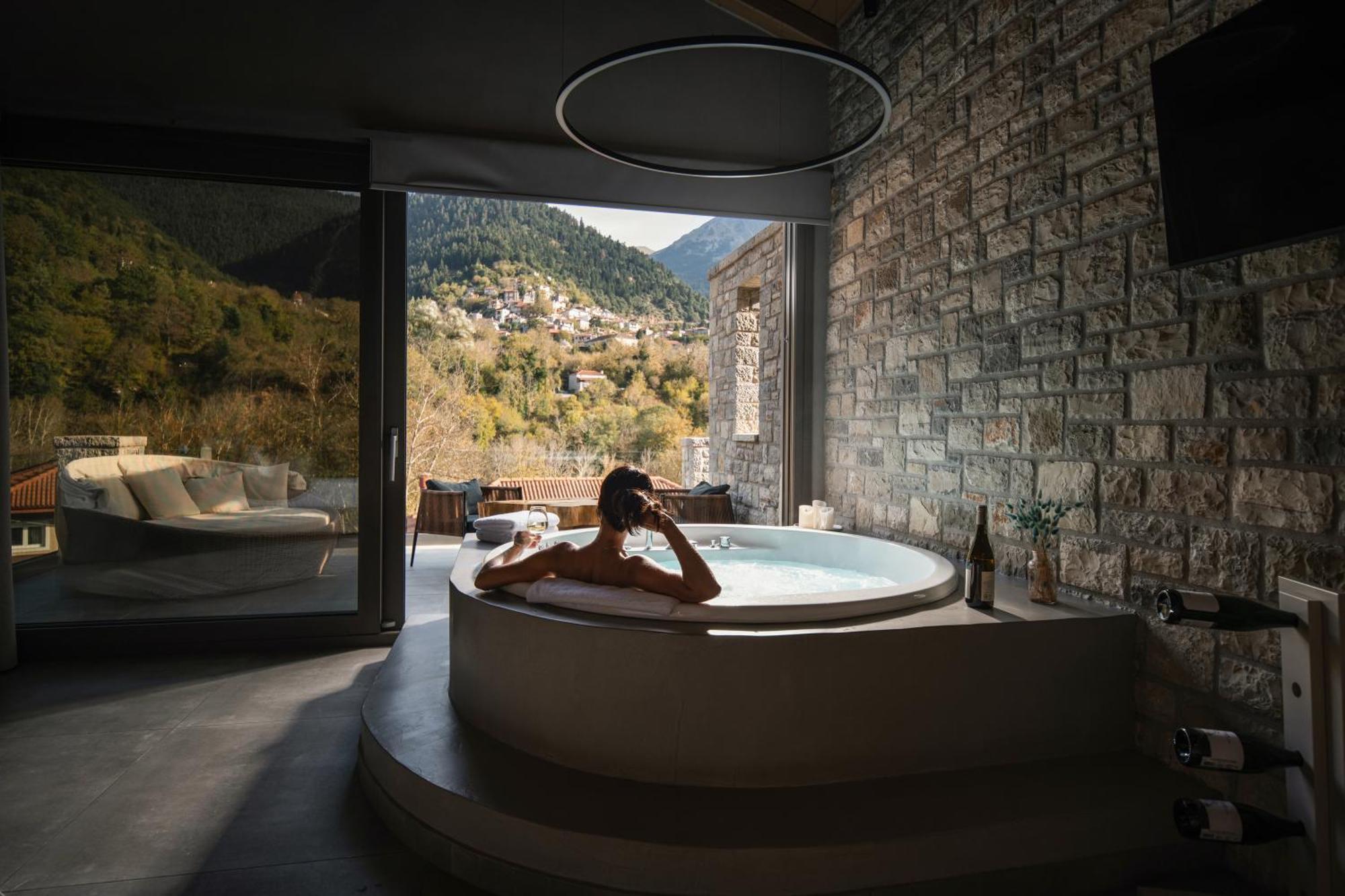 Evora Luxury Suites Mega Chorio 外观 照片