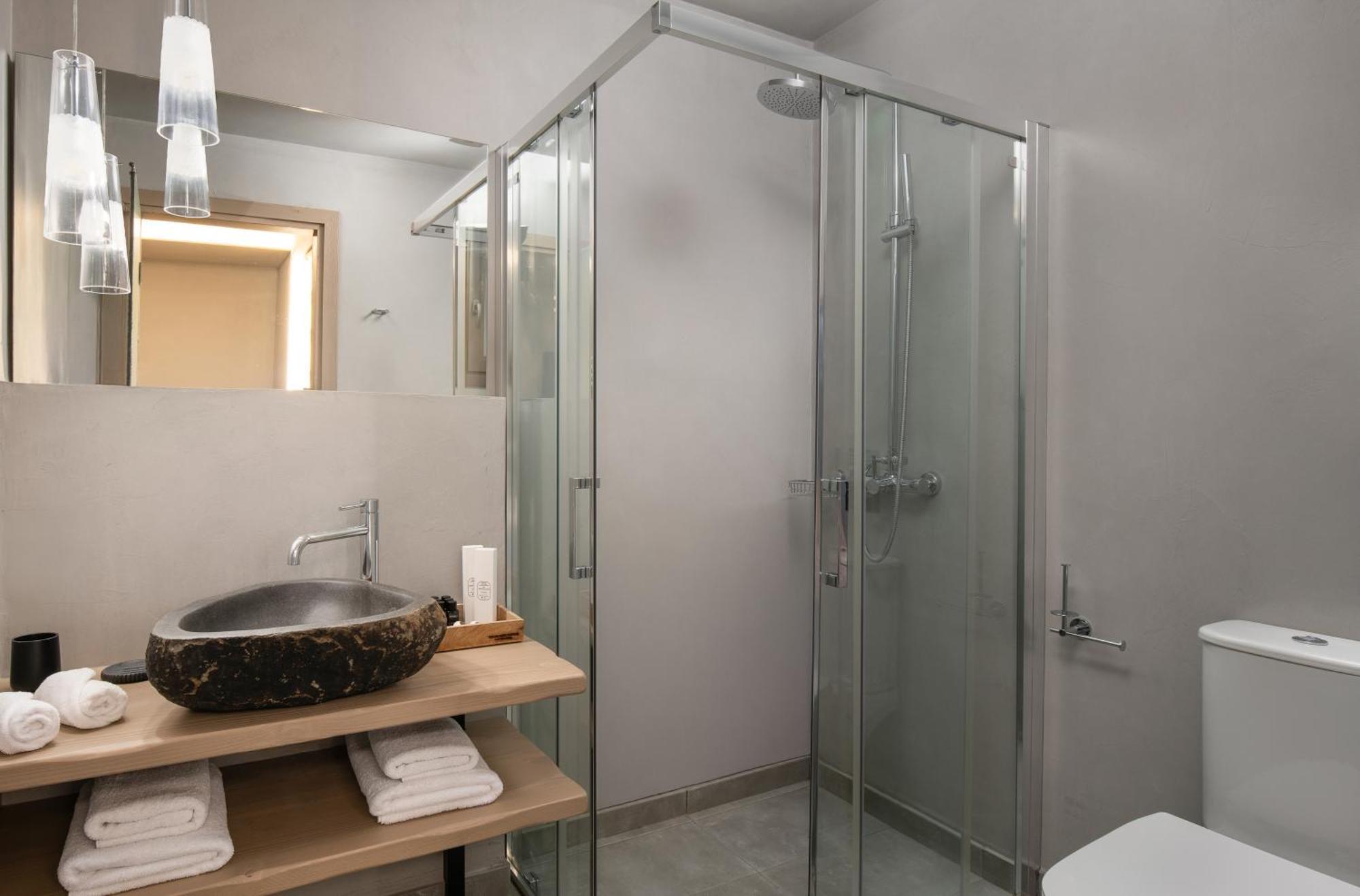 Evora Luxury Suites Mega Chorio 外观 照片