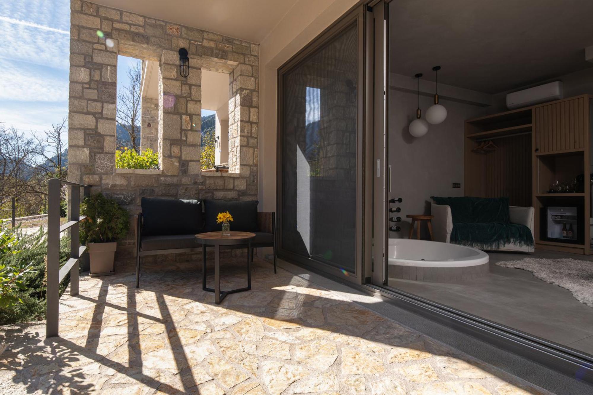 Evora Luxury Suites Mega Chorio 外观 照片