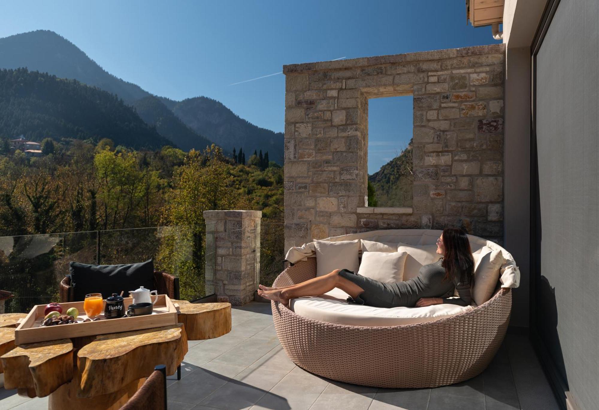 Evora Luxury Suites Mega Chorio 外观 照片