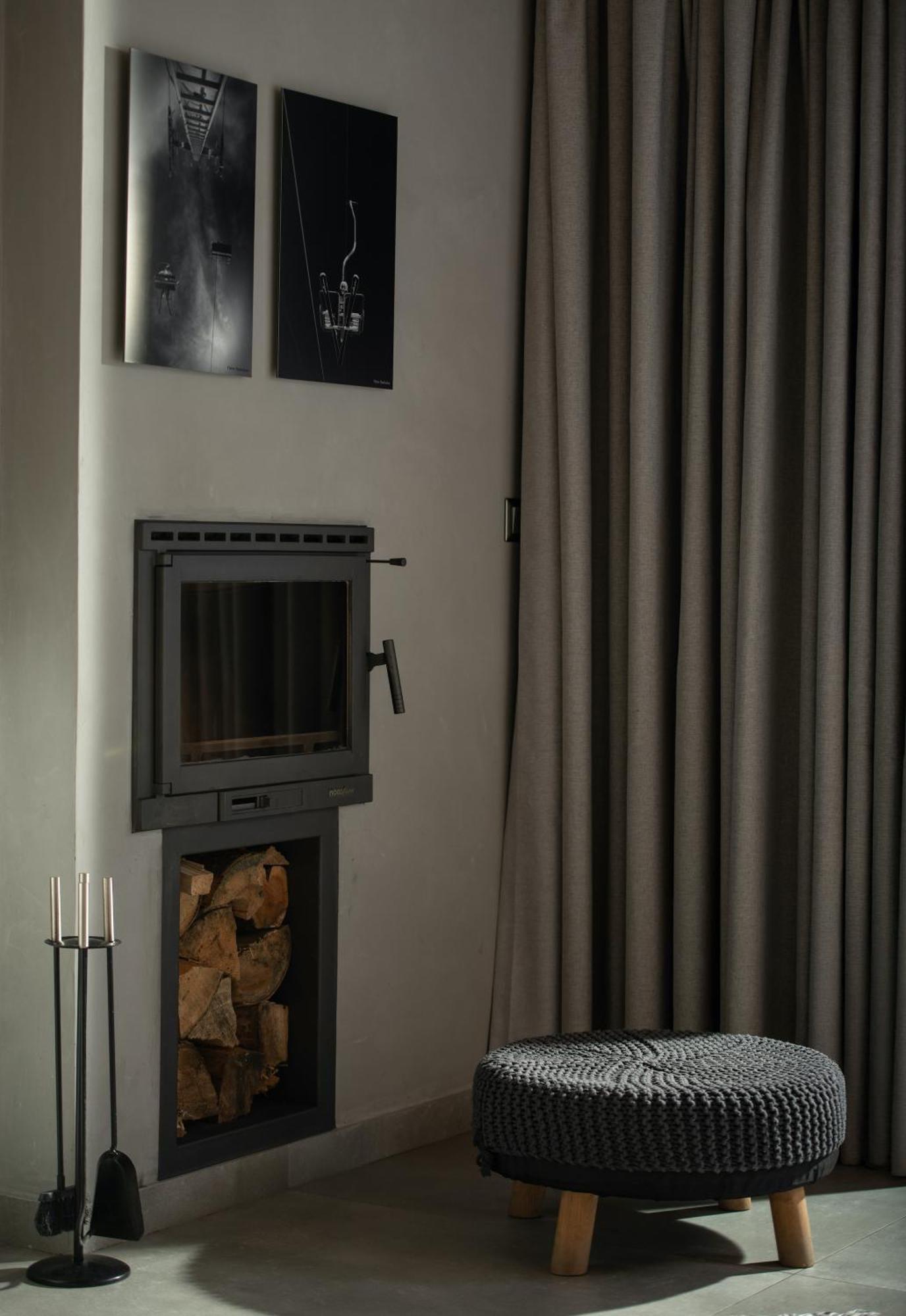 Evora Luxury Suites Mega Chorio 外观 照片