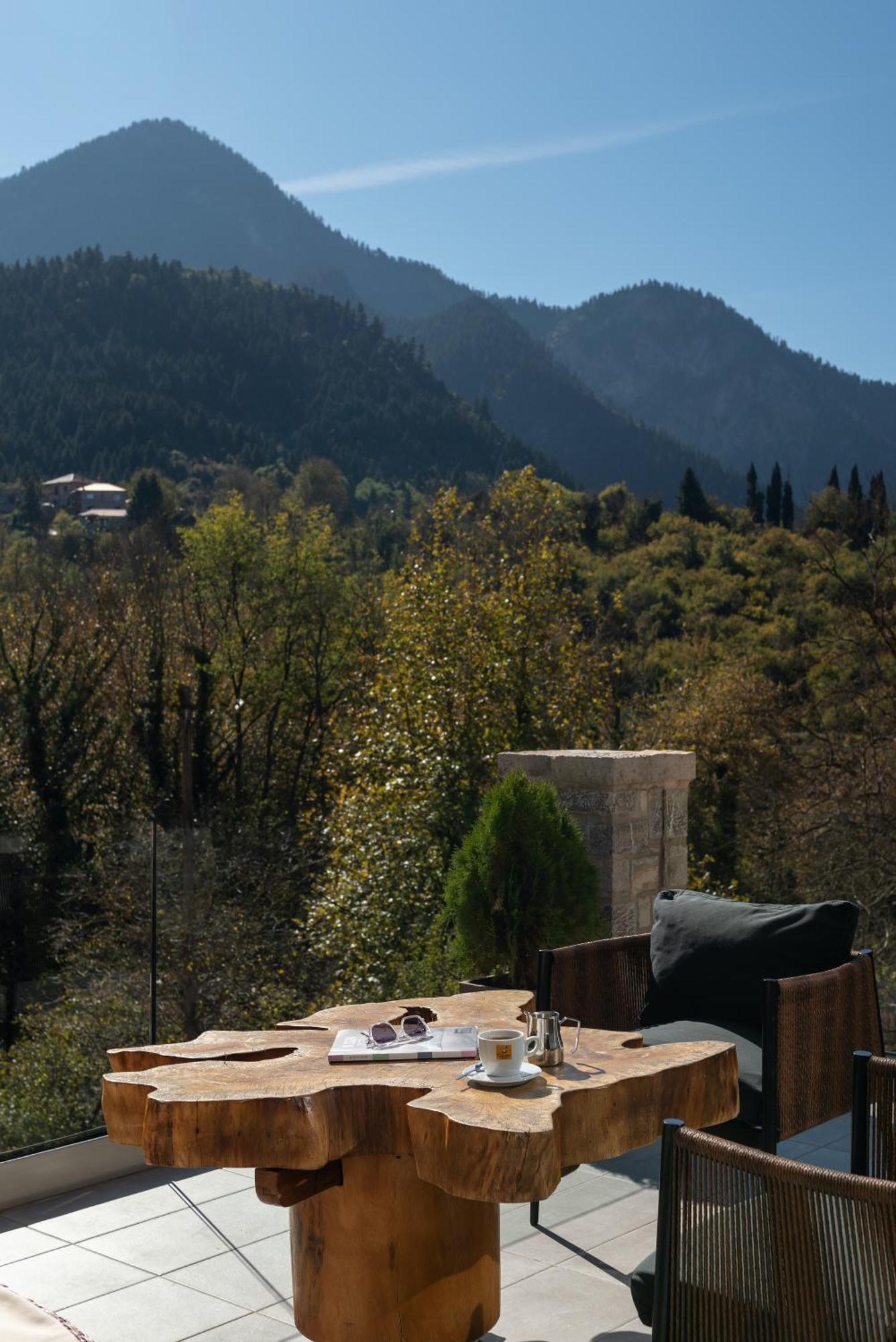 Evora Luxury Suites Mega Chorio 外观 照片