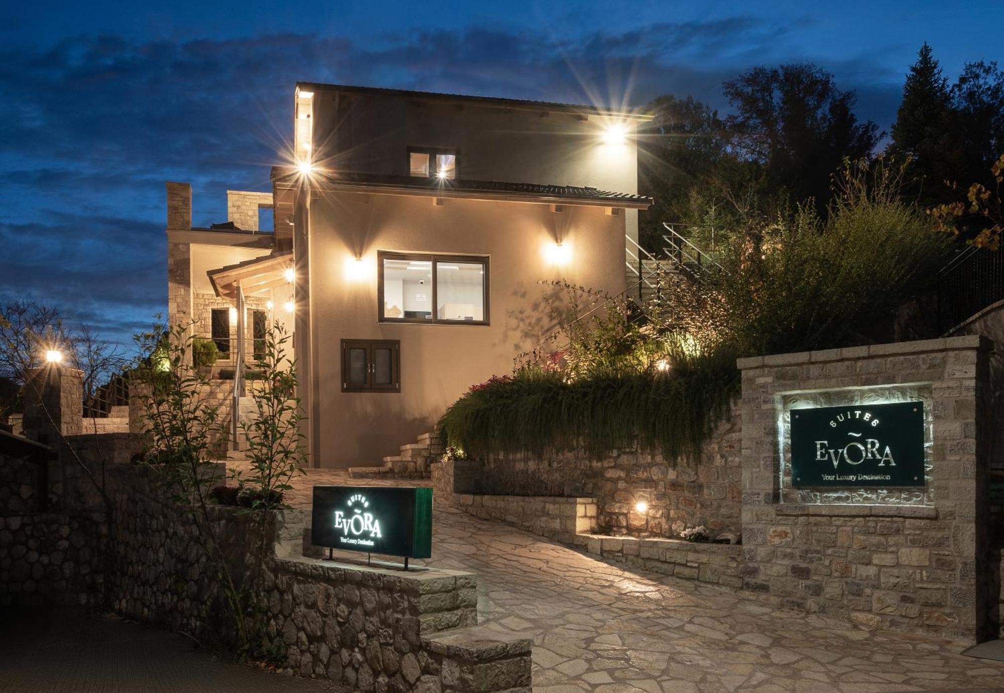 Evora Luxury Suites Mega Chorio 外观 照片
